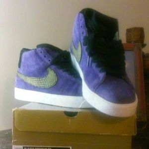 nike sb blazer varsity purple